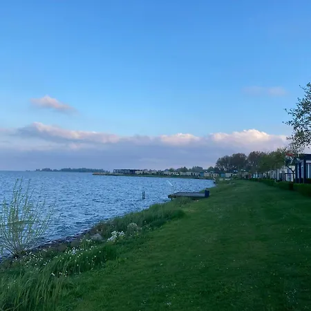 Enkhuizer Asami San Erste Reihe Mit Zaun Haus Nr 262 Nyaraló *